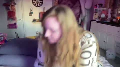 Snapshot of yourthickgingergoddess chatting on March 10, 2025, 11:06 pm yourthickgingergoddess online show from March 10, 2025, 11:06 pm