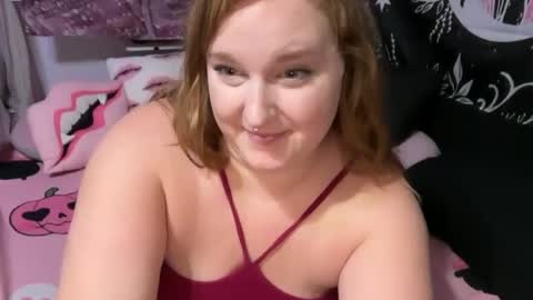 Snapshot of yourthickgingergoddess chatting on September 16, 2025, 1:28 am yourthickgingergoddess online show from September 16, 2025, 1:28 am