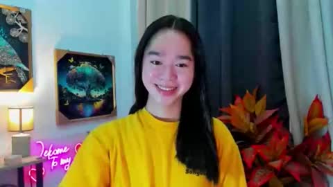 yourtinybunny online show from January 19, 2026, 11:14 am