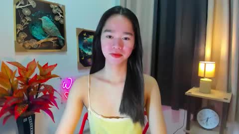 yourtinybunny online show from April 28, 2026, 10:31 am