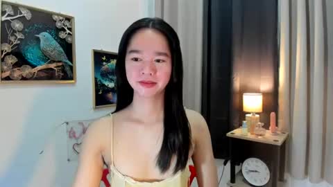 yourtinybunny online show from June 20, 2026, 11:02 am