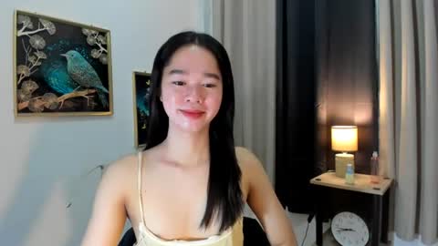 yourtinybunny online show from June 22, 2026, 10:45 am