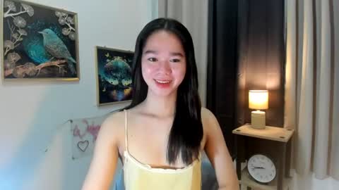 yourtinybunny online show from June 24, 2026, 10:58 am