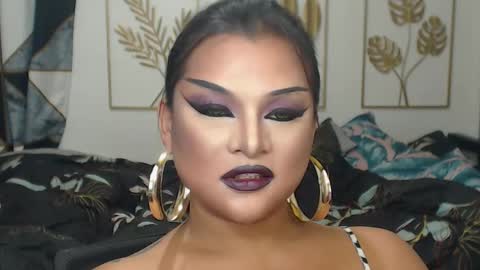 Snapshot of yourtrannyqueenxxx chatting on September 19, 2025, 1:40 am Anastacia Grey  online show from September 19, 2025, 1:40 am