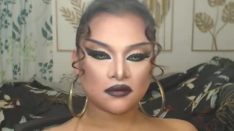 Snapshot of yourtrannyqueenxxx chatting on October 5, 2025, 11:13 pm Anastacia Grey  online show from October 5, 2025, 11:13 pm