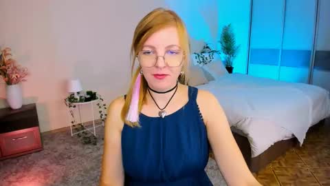 Snapshot of youruniverser chatting on September 10, 2025, 4:34 am Alice online show from September 10, 2025, 4:34 am