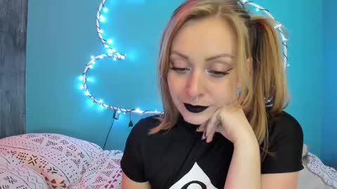 YourVenus00 -Follow my OF online show from January 27, 2025, 10:38 pm