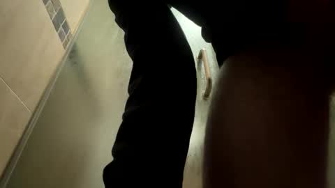 yourwhiteislandboy online show from March 29, 2026, 9:09 am