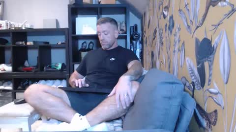 You want us 69 online show from November 11, 2025, 8:09 pm