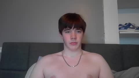 Snapshot of yp05 chatting on February 3, 2026, 12:21 pm YoungPhysique05 online show from February 3, 2026, 12:21 pm