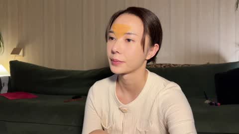 lili online show from November 14, 2025, 1:21 pm