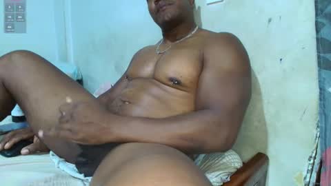 yubana online show from November 12, 2025, 2:34 am