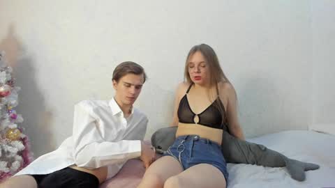 Yue Lang and Samm online show from January 30, 2025, 8:10 pm