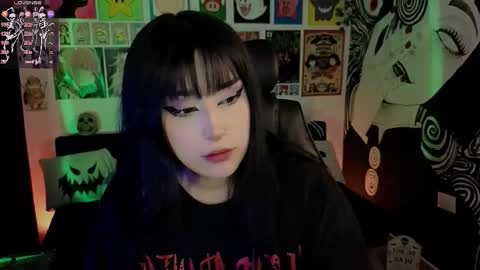    rawr   Anne Independent model      online show from October 27, 2025, 11:20 pm