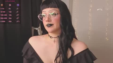   online show from June 25, 2026, 5:12 am