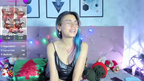 Yukki Kuran online show from December 24, 2024, 7:33 pm