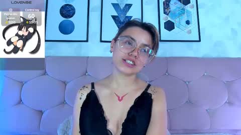 Yukki Kuran online show from February 26, 2025, 9:42 am