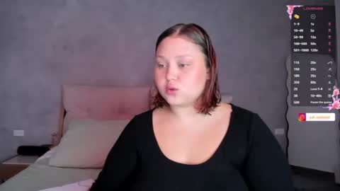 Snapshot of yuli_cardona_ chatting on June 23, 2026, 6:17 pm Yuliet online show from June 23, 2026, 6:17 pm