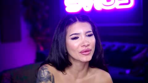 Yulia online show from November 7, 2025, 9:04 pm