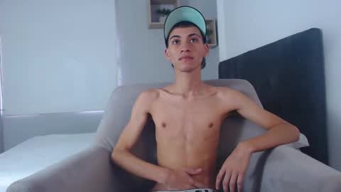 Snapshot of yulian_vasquez chatting on February 17, 2025, 12:05 pm yulian_vasquez online show from February 17, 2025, 12:05 pm