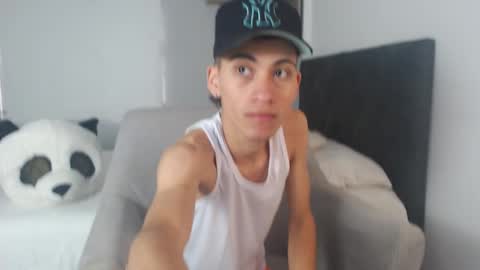 Snapshot of yulian_vasquez chatting on March 6, 2025, 12:19 pm yulian_vasquez online show from March 6, 2025, 12:19 pm