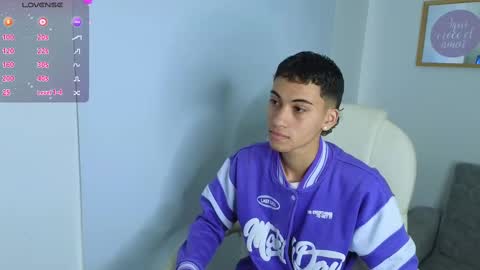 Snapshot of yulian_vasquez chatting on September 16, 2025, 12:06 pm yulian_vasquez online show from September 16, 2025, 12:06 pm