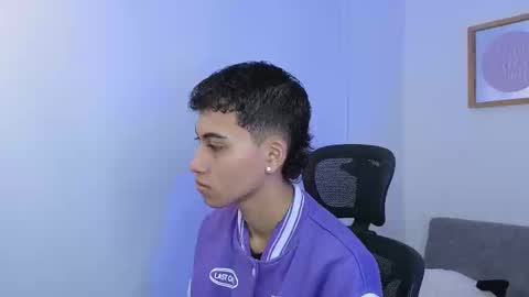 Snapshot of yulian_vasquez chatting on September 22, 2025, 12:18 pm yulian_vasquez online show from September 22, 2025, 12:18 pm