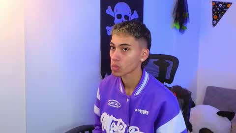 Snapshot of yulian_vasquez chatting on October 14, 2025, 12:17 pm yulian_vasquez online show from October 14, 2025, 12:17 pm