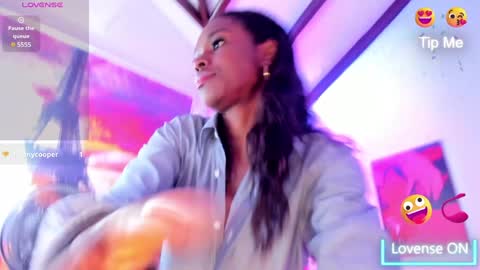 Yuliana online show from December 11, 2024, 5:59 pm