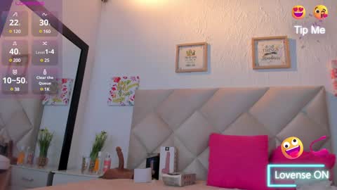 Yuliana online show from February 3, 2025, 5:03 pm