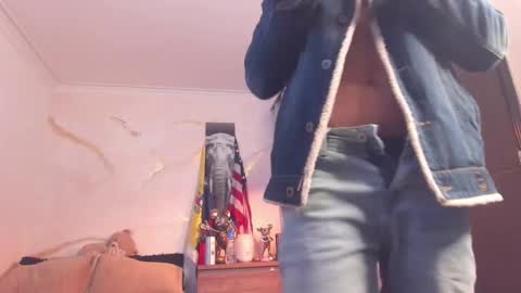 yulian 2811 online show from March 16, 2026, 12:27 am