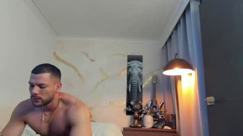 Snapshot of yulianpereira25 chatting on May 22, 2026, 2:19 am yulian 2811 online show from May 22, 2026, 2:19 am