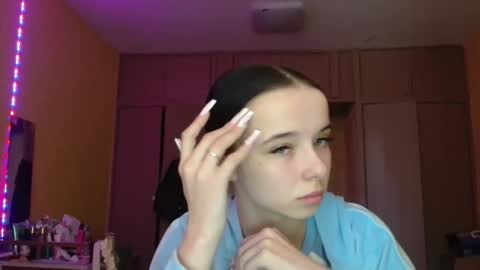 Yuliia online show from April 27, 2026, 7:39 am