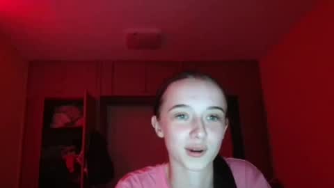 Yuliia online show from May 17, 2026, 3:19 pm