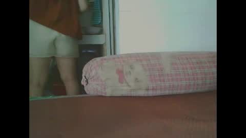 Snapshot of yumi123_ chatting on October 16, 2025, 12:44 am yumi123_ online show from October 16, 2025, 12:44 am