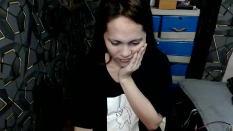 yumi online show from February 13, 2026, 11:34 pm