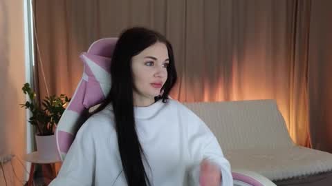 yumieast online show from January 15, 2026, 7:57 am