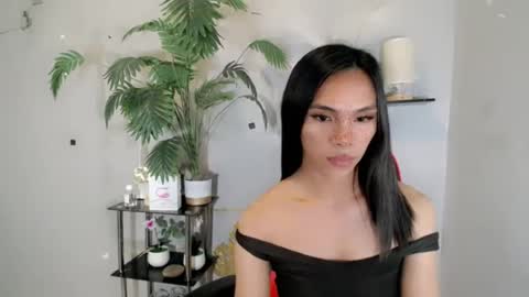 Snapshot of yumiexx chatting on July 9, 2026, 1:42 am CALL ME YUMLEXX online show from July 9, 2026, 1:42 am