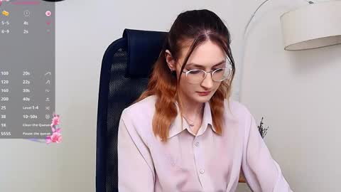 yumiko_yumi online show from May 6, 2026, 2:22 pm
