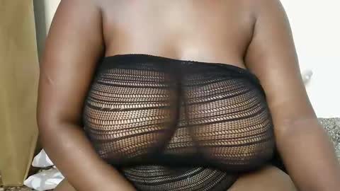 Snapshot of yummy_boobs01 chatting on March 18, 2026, 1:09 am yummy_boobs01 online show from March 18, 2026, 1:09 am