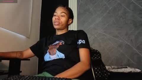 Snapshot of yummyduo chatting on November 4, 2025, 12:04 pm Yummyduo online show from November 4, 2025, 12:04 pm