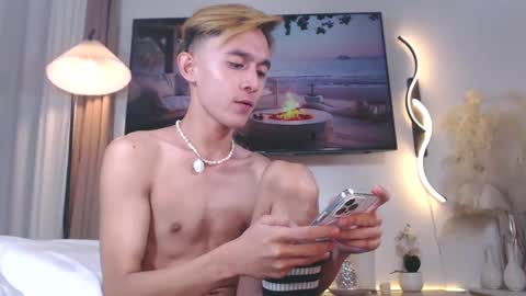 Snapshot of yummyjustine07 chatting on February 2, 2025, 10:28 pm Justine online show from February 2, 2025, 10:28 pm