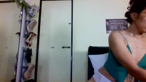 yummylheng online show from March 10, 2025, 2:06 am