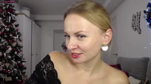 Snapshot of yummylilya chatting on December 6, 2024, 5:33 pm Lillya online show from December 6, 2024, 5:33 pm