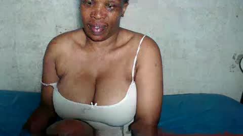 yummytittsxx online show from December 29, 2024, 8:37 pm