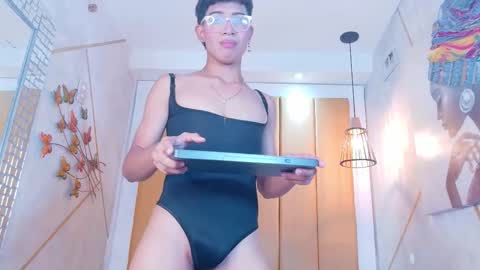 yumyumgb online show from October 3, 2025, 6:16 pm
