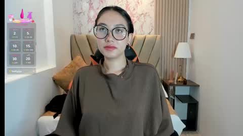 Yuna  online show from September 26, 2025, 12:53 pm