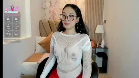 Yuna  online show from October 3, 2025, 8:50 pm