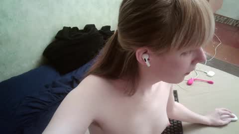 Snapshot of yuna_kannam chatting on December 9, 2024, 4:58 pm Yuna online show from December 9, 2024, 4:58 pm