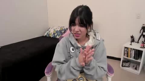Snapshot of yunablack chatting on February 10, 2025, 6:45 pm Yuna online show from February 10, 2025, 6:45 pm